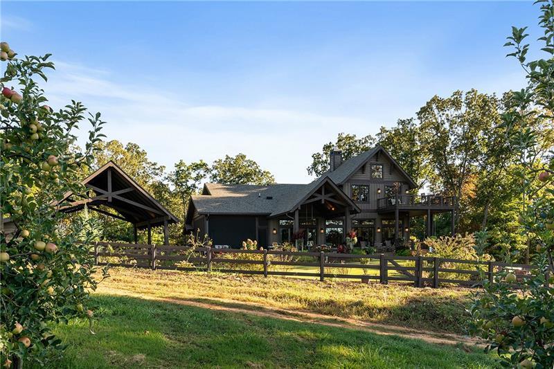 1241 Scenic Dr., Blue Ridge, GA 30513
