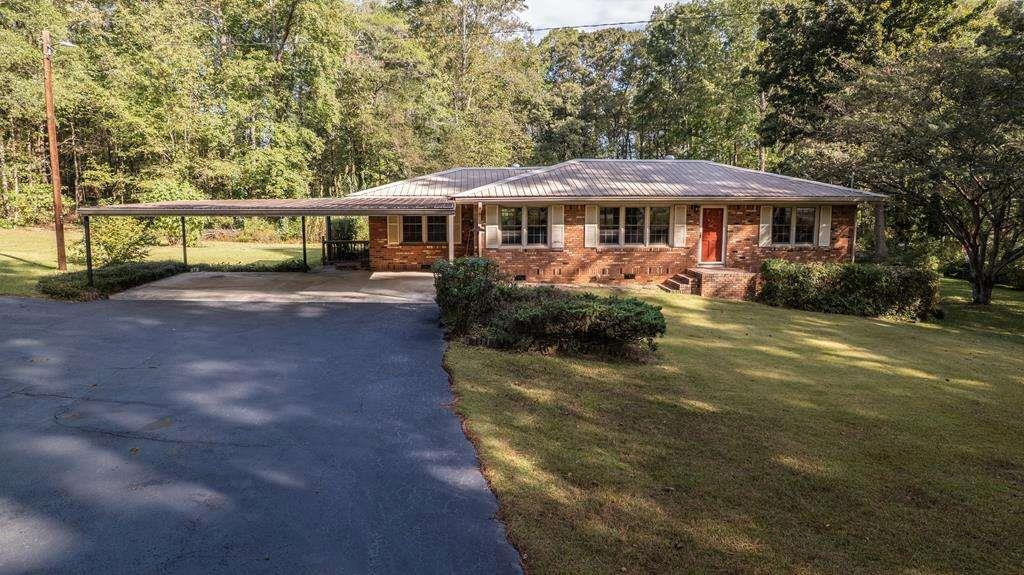 3347 Skyview Dr., Lithia Springs, GA 30122