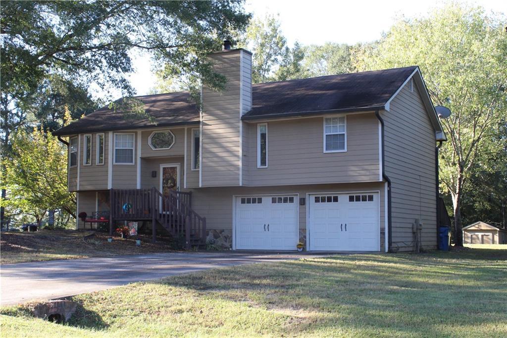 2063 Blackberry Ln., Auburn, GA 30011