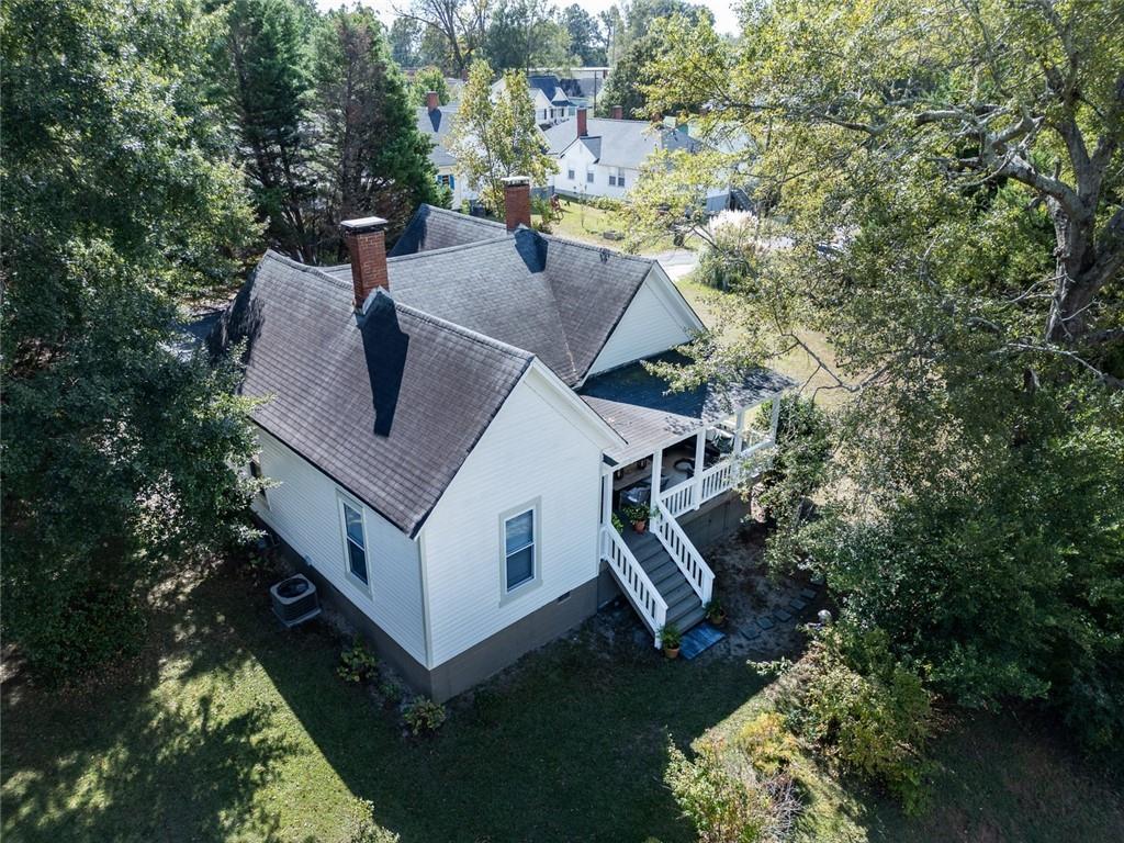 2 N Broad St., Porterdale, GA 30014