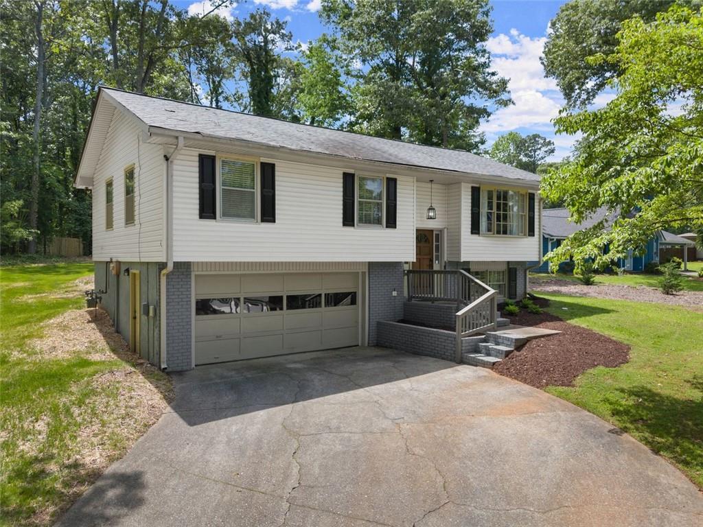 6262 Laurel Wood Tr., Flowery Branch, GA 30542