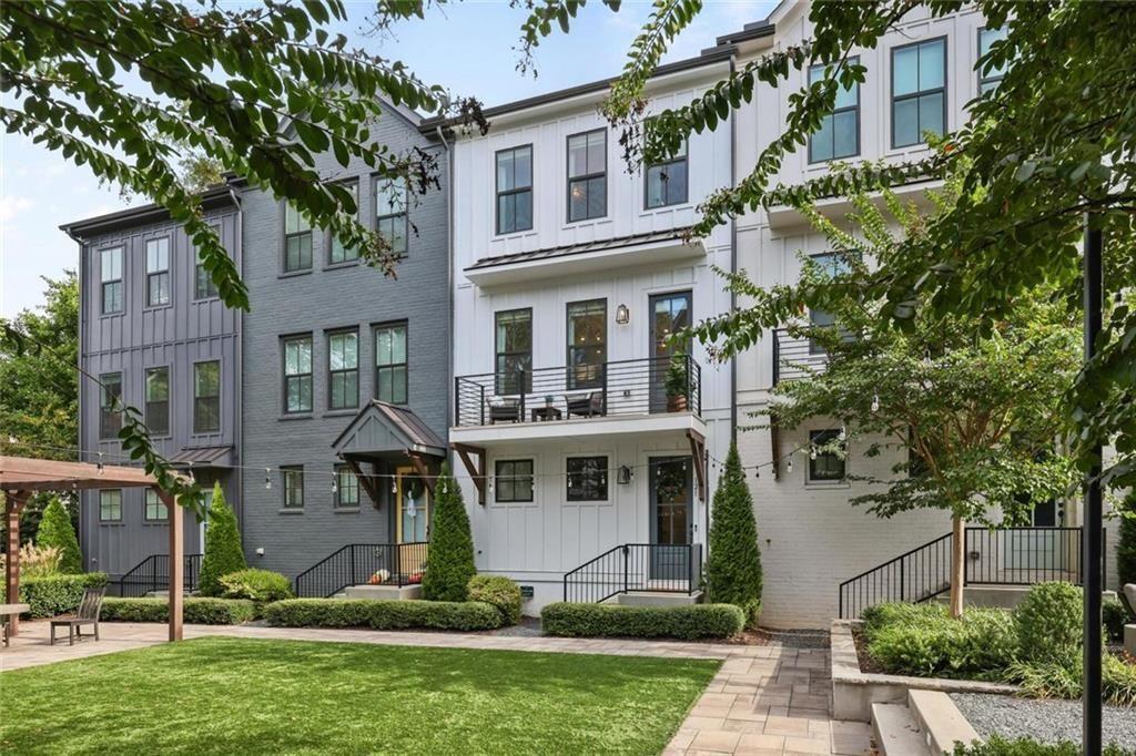121 Chestnut Cir., Atlanta, GA 30342