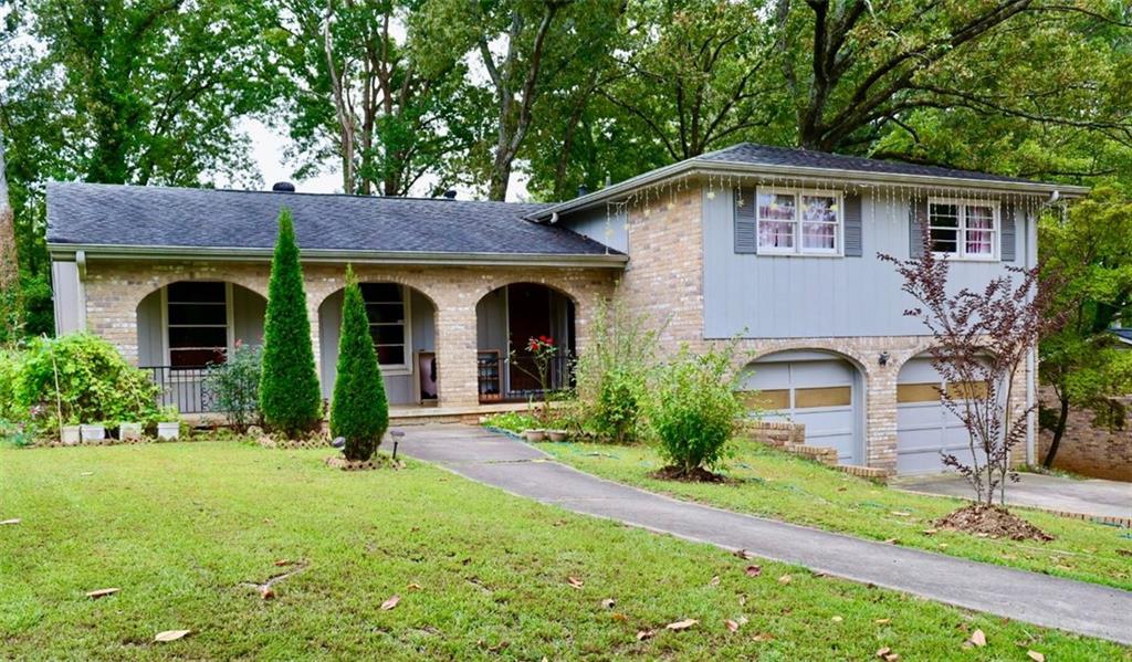 4027 Stoneview Cir., Stone Mountain, GA 30083
