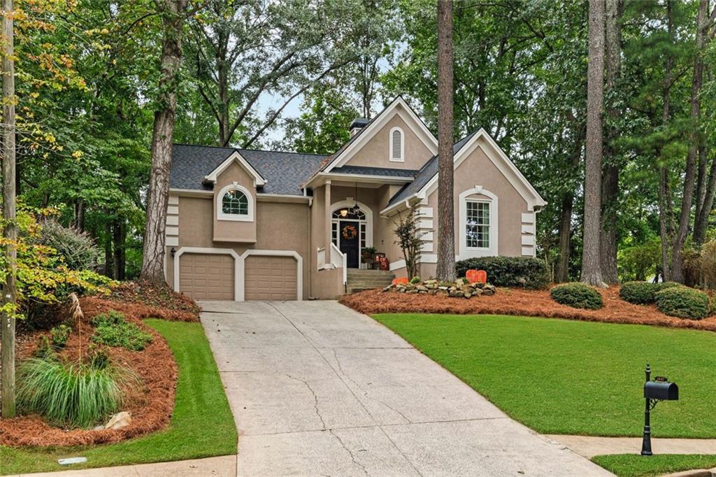 3607 Broken Arrow Dr., Woodstock, GA 30189