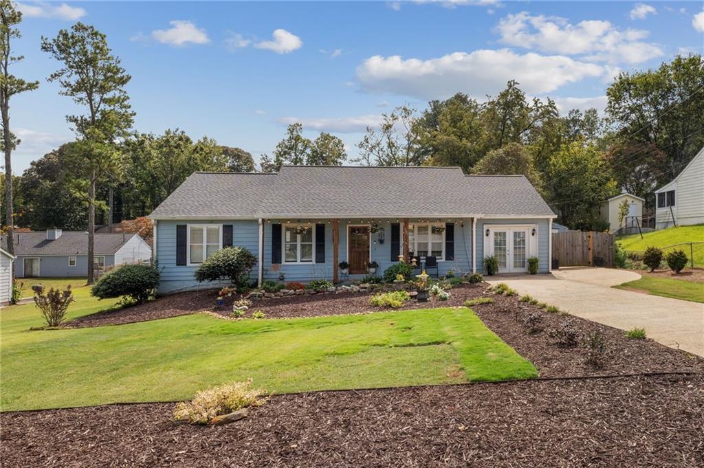305 Knollwood Ln., Woodstock, GA 30188