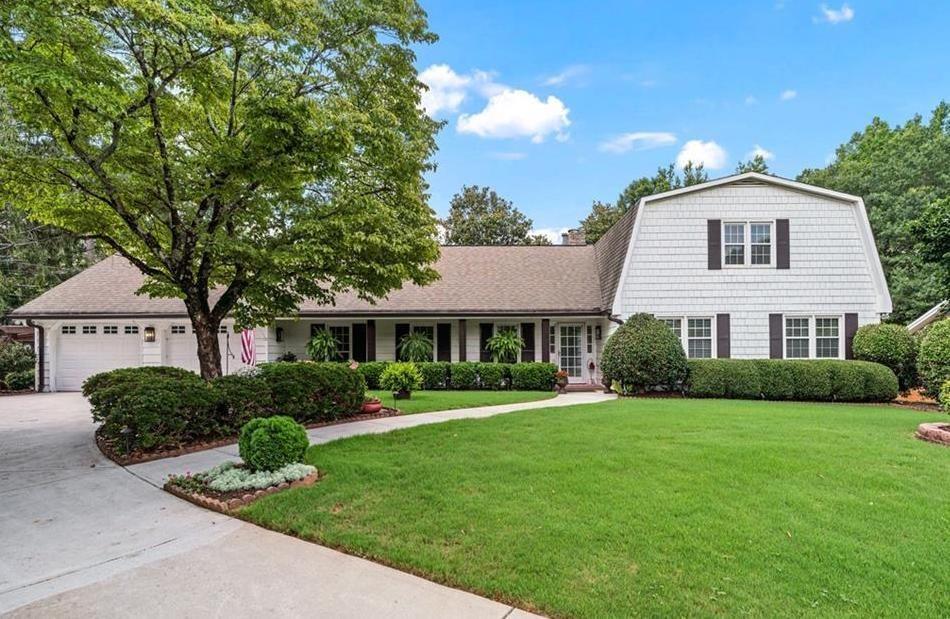 200 Bent Grass Dr., Roswell, GA 30076