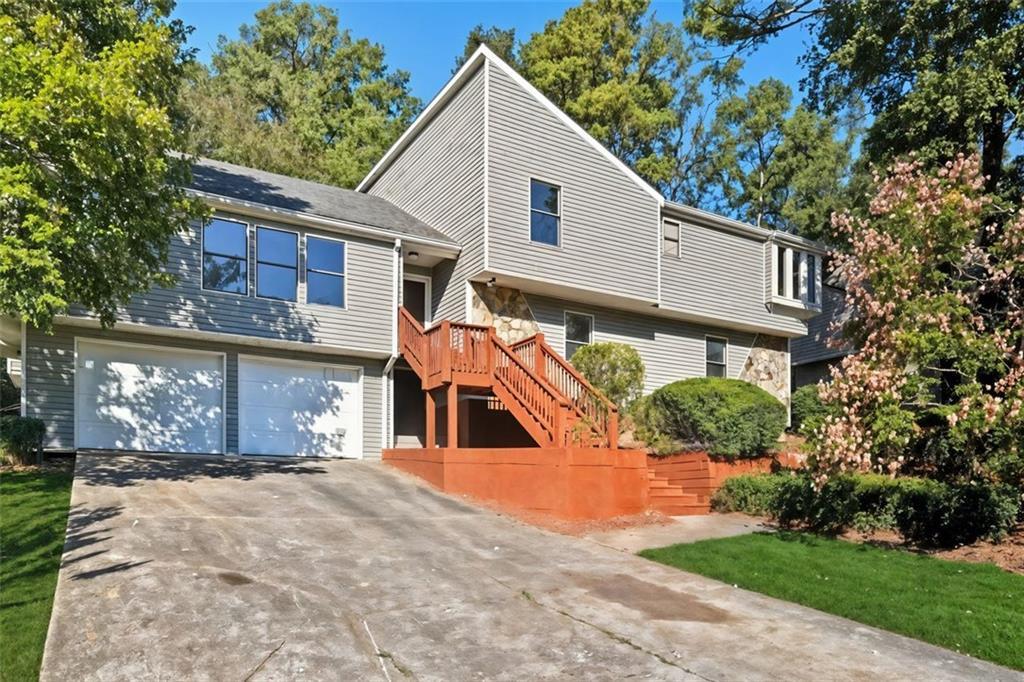 2161 Deep Woods Way, Marietta, GA 30062