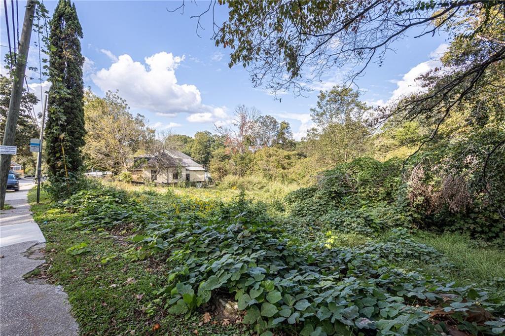 889 Hollywood Road, Atlanta, GA 30318