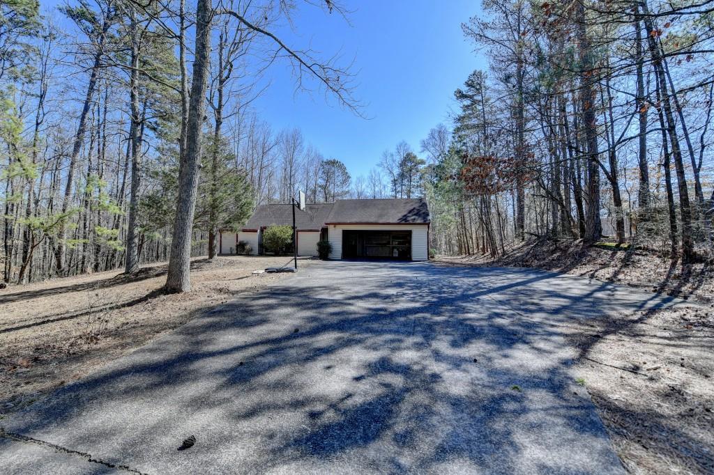 617 Rock Springs Rd., Lawrenceville, GA 30043
