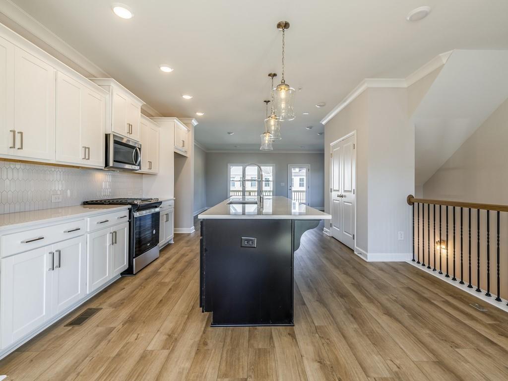 1980 Deco Dr., Kennesaw, GA 30144