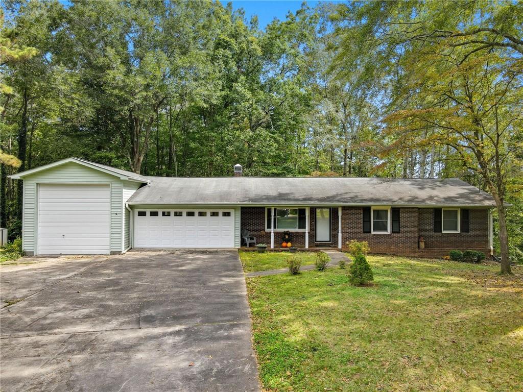 200 Dogwood Dr., Canton, GA 30114