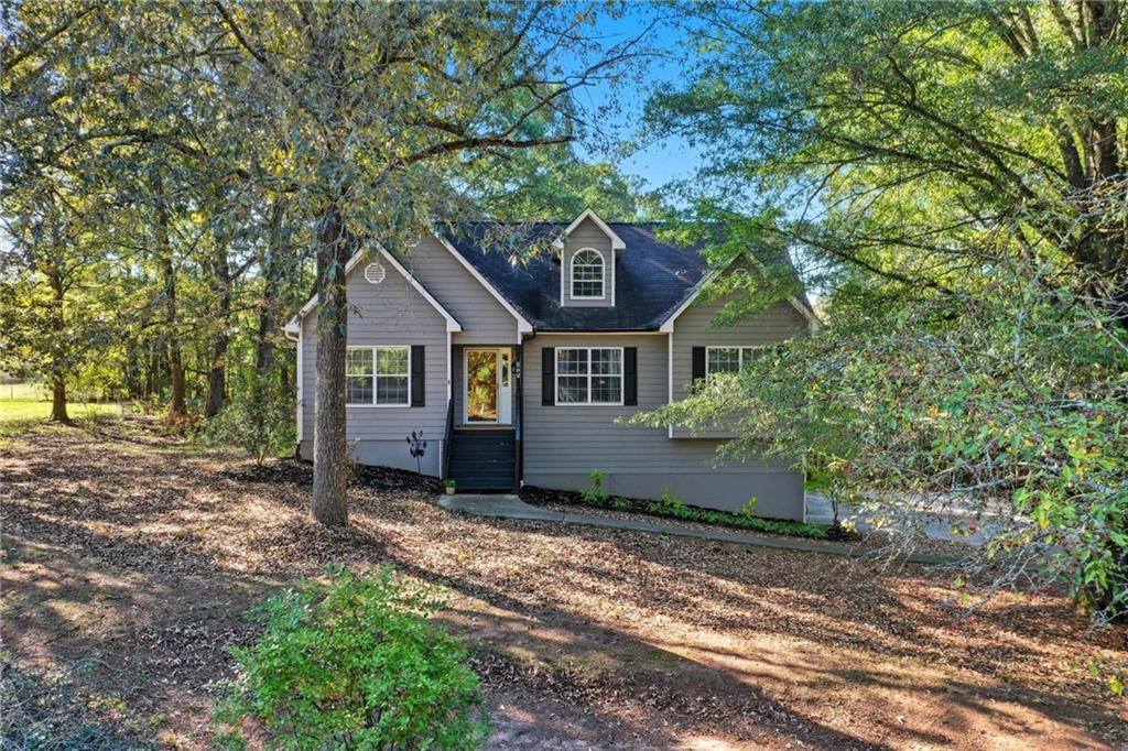 309 Amberwood Ct., Euharlee, GA 30145