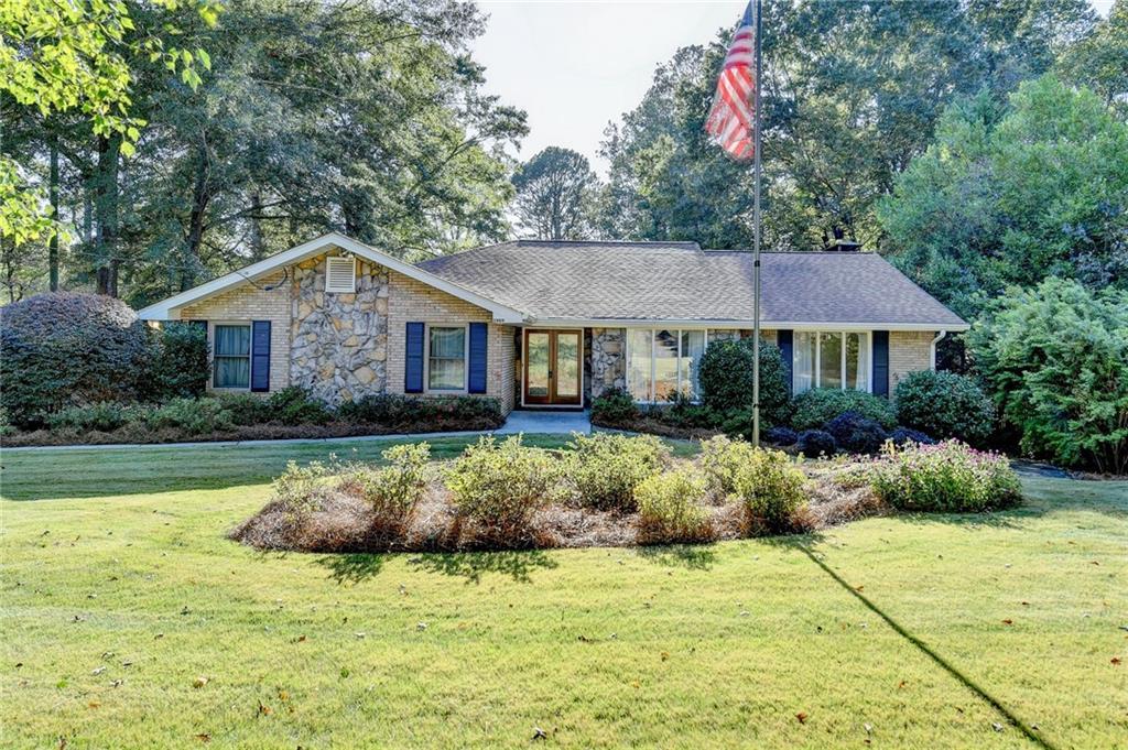 3909 Valley Park Dr., Lilburn, GA 30047