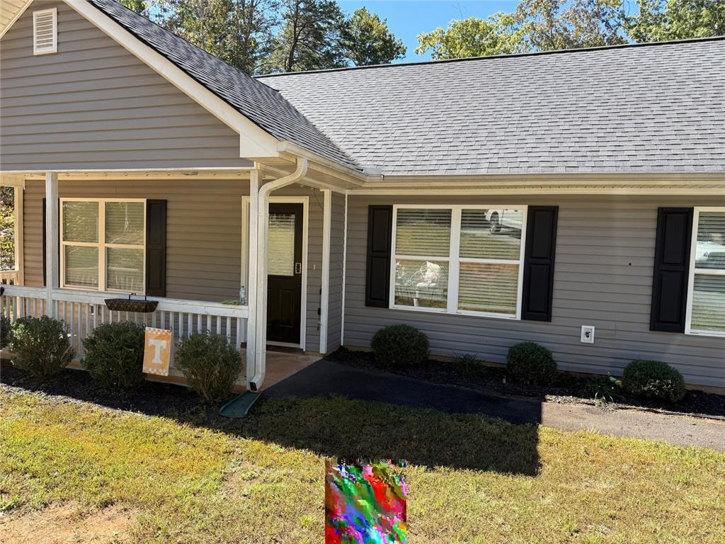 60 Dogwood Ln., Dahlonega, GA 30533