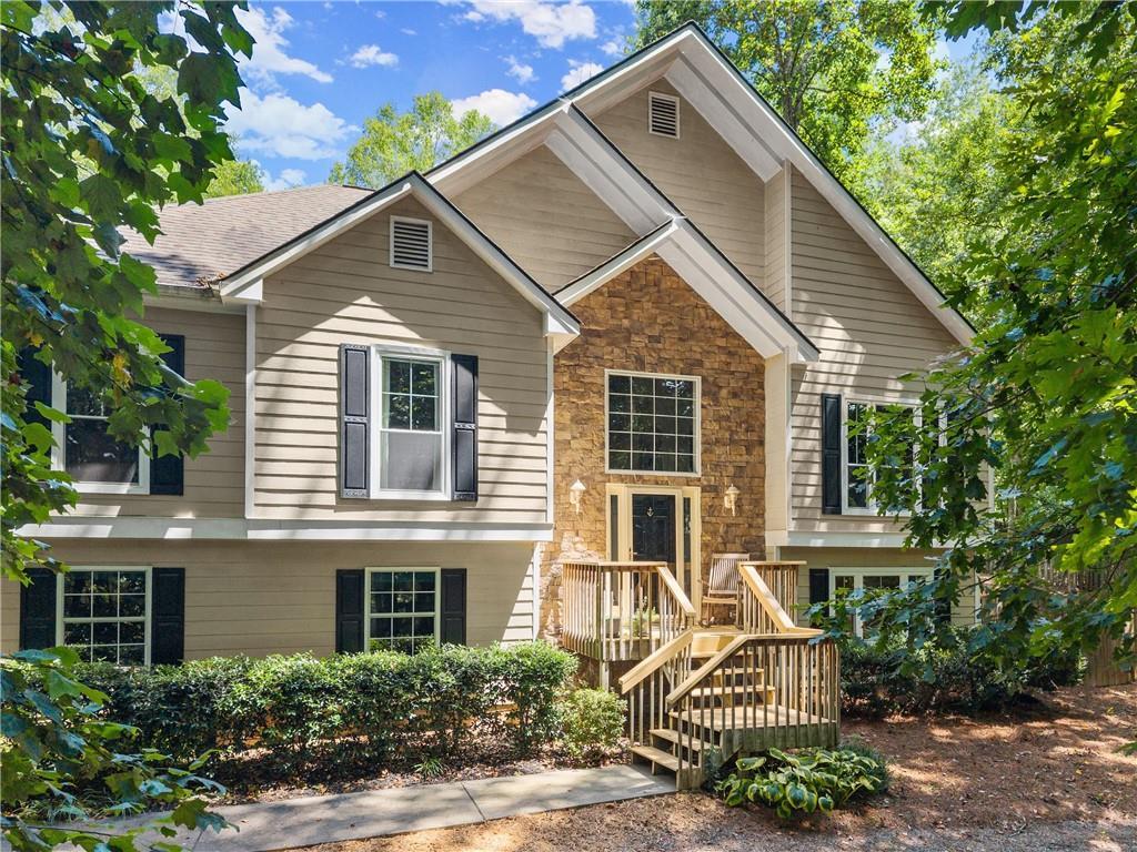 9545 Eagles Landing Dr., Gainesville, GA 30506