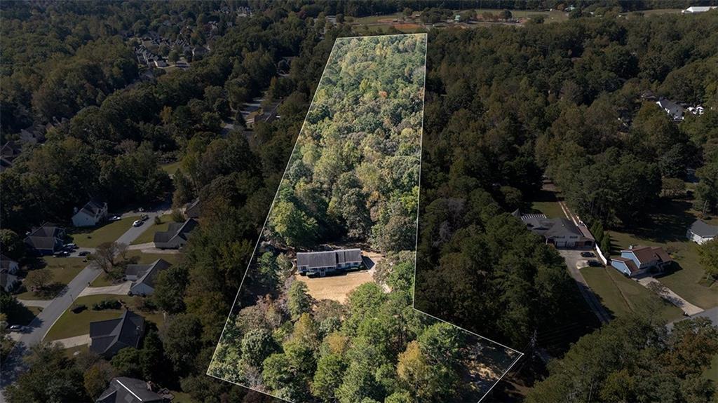 2997 Spring Lake Dr., Buford, GA 30519