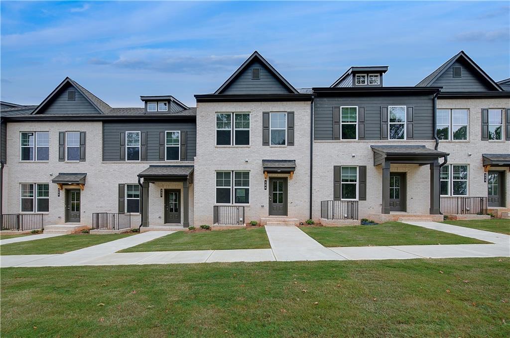 309 Daybreak Ln., Newnan, GA 30265