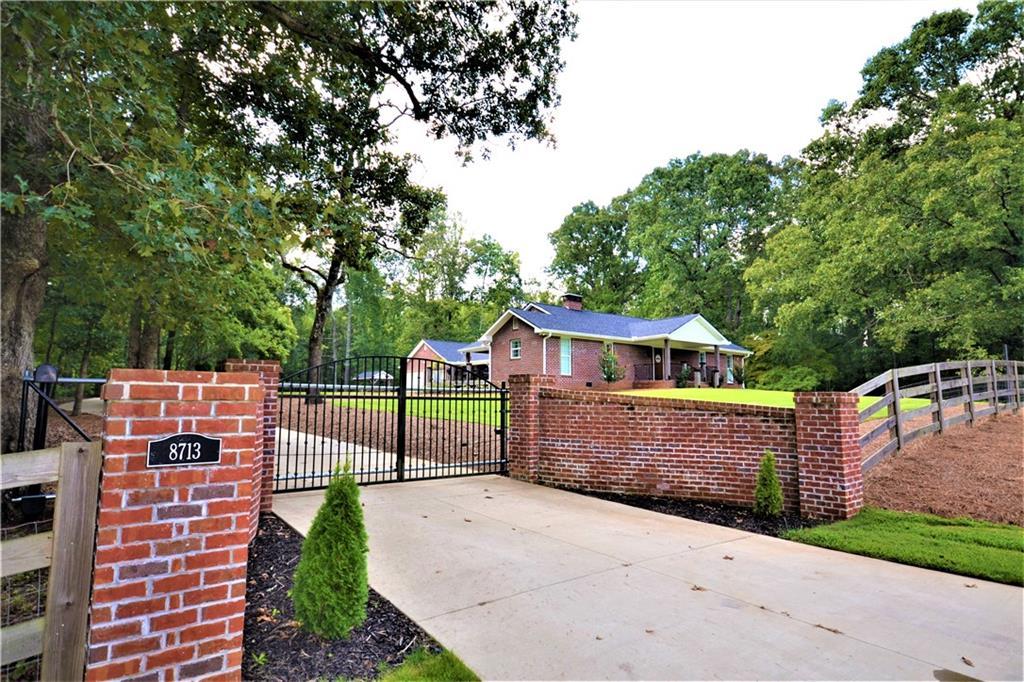 8713 Buchanan Hwy., Dallas, GA 30157