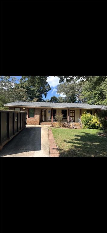 6122 Hillpine Dr., Douglasville, GA 30135