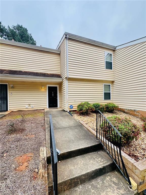 2074 Oak Park Ln., Decatur, GA 30032