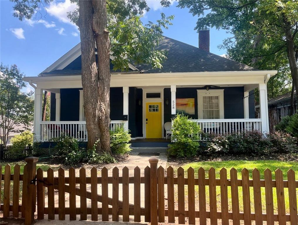 528 Holderness St., Atlanta, GA 30310