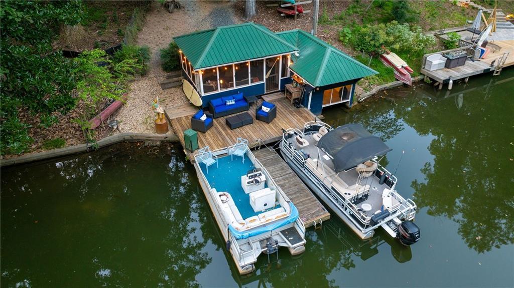 724 Lakeshore Dr., Berkeley Lake, GA 30096