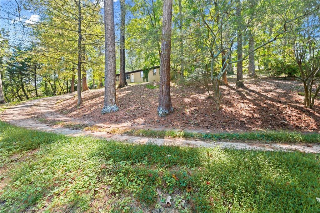 9705 Coleman Rd., Roswell, GA 30075