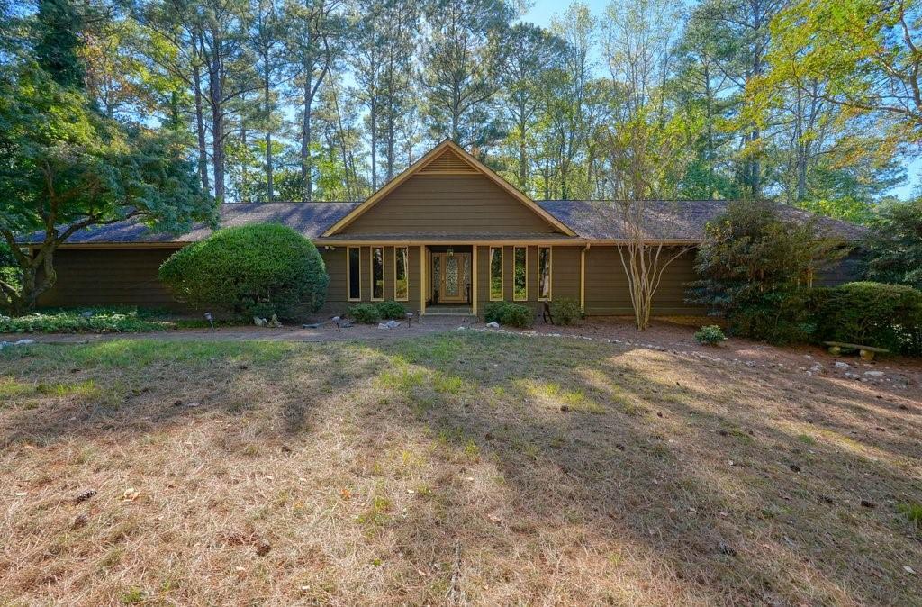 2615 Spalding Dr., Atlanta, GA 30350