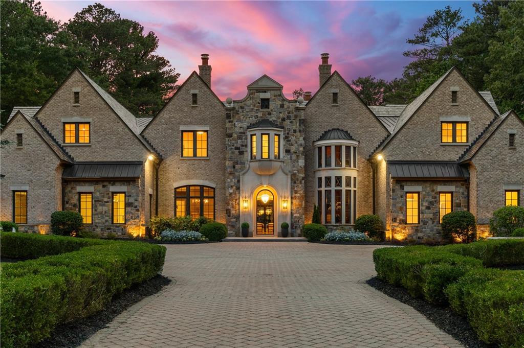 4560 Harris Tr., Atlanta, GA 30327