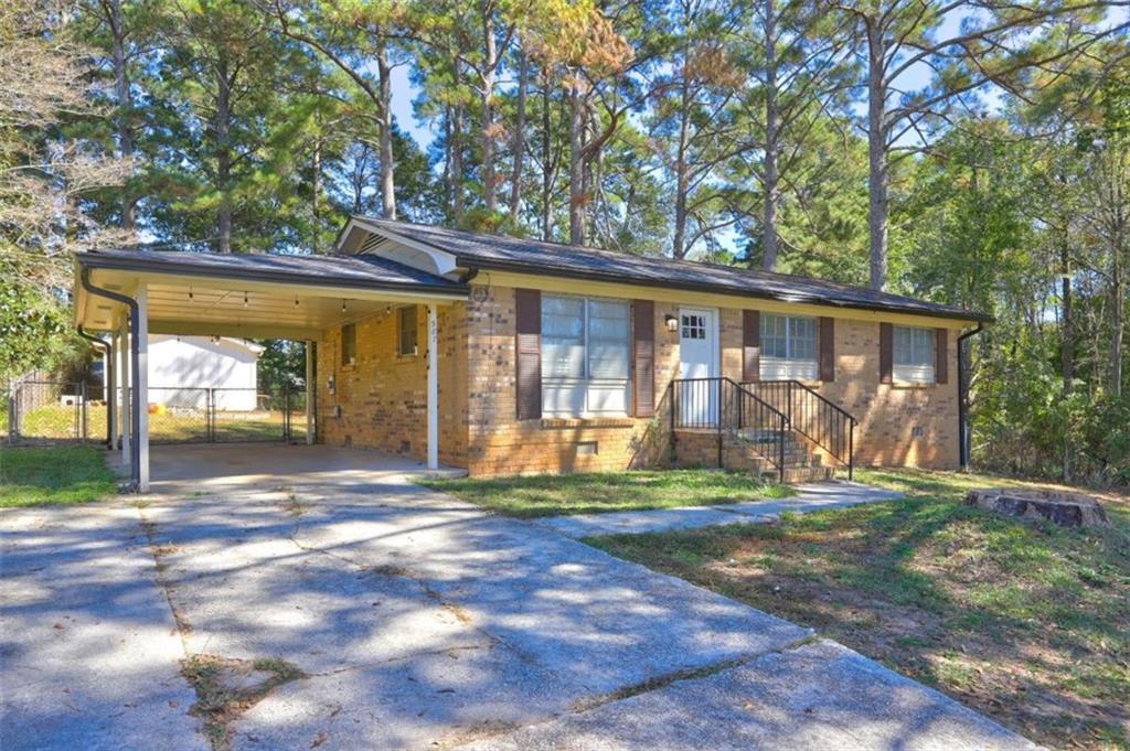 387 Lee Byrd Rd., Loganville, GA 30052
