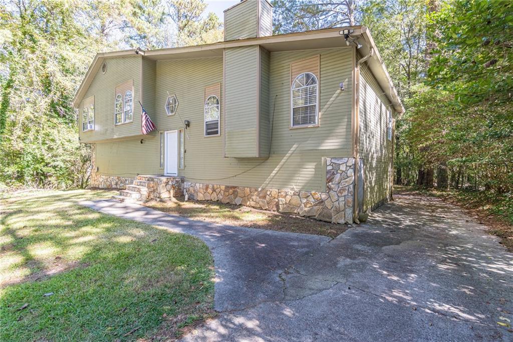 185 Windhaven Tr., Atlanta, GA 30331
