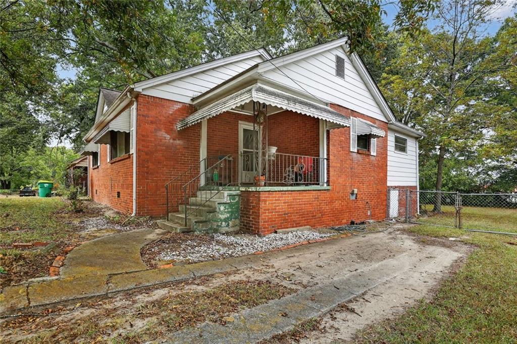 1048 Ferguson Ct., Forest Park, GA 30297