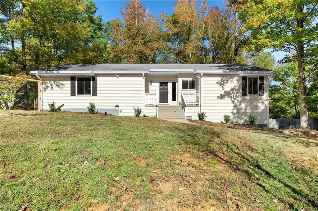 6826 Springwood Dr., Douglasville, GA 30135