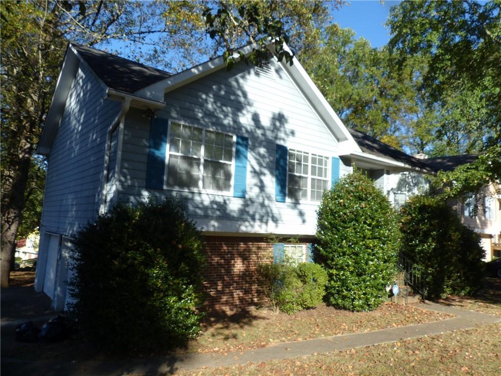 6012 Happy Trails Ct., Lithonia, GA 30058