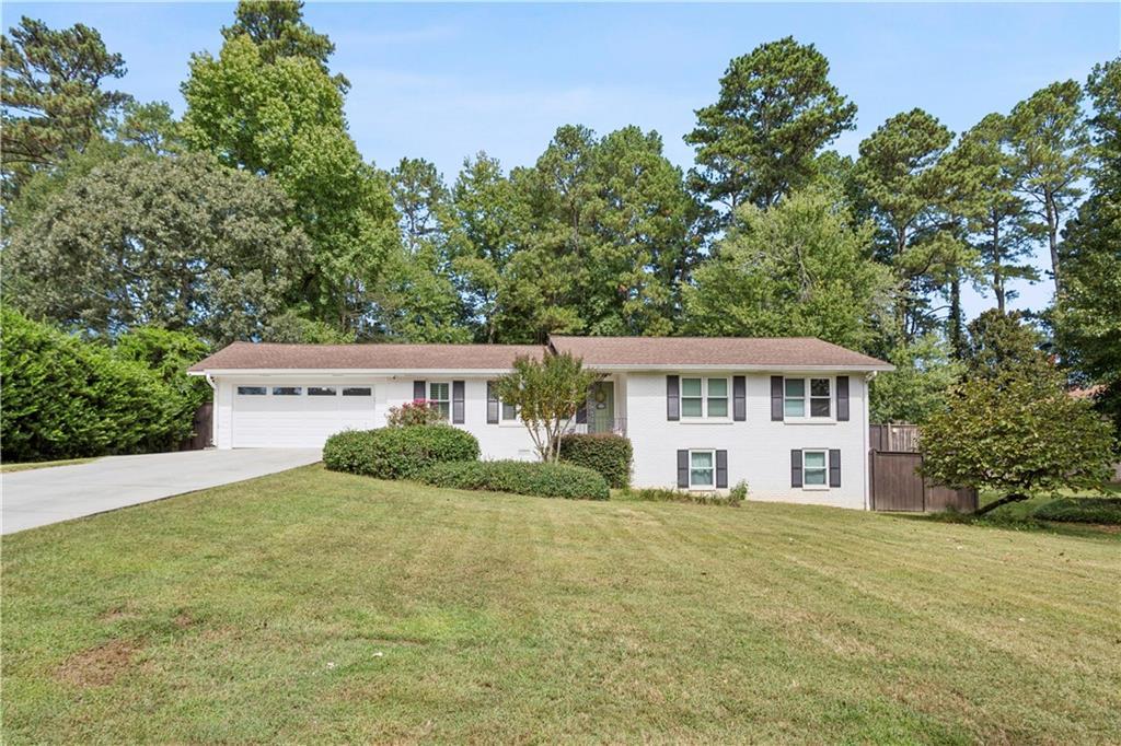 2995 Haverford Ln., Marietta, GA 30067