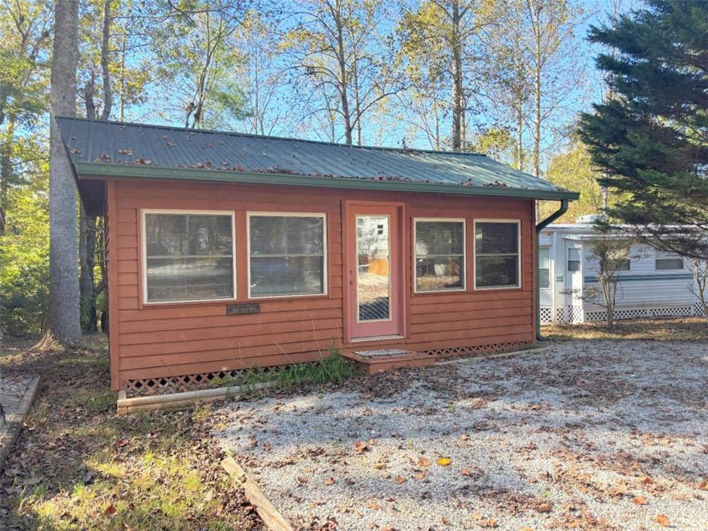 111 Maple Wood Ln., Cleveland, GA 30528