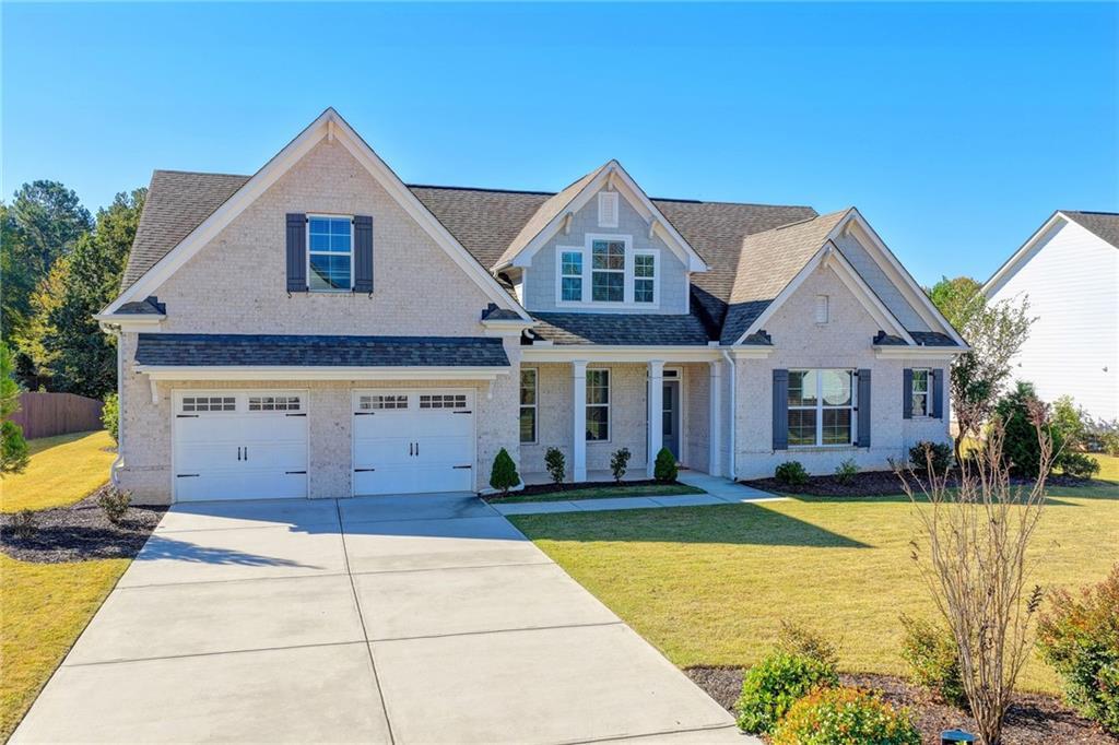 840 Champagne Ln., Hoschton, GA 30548