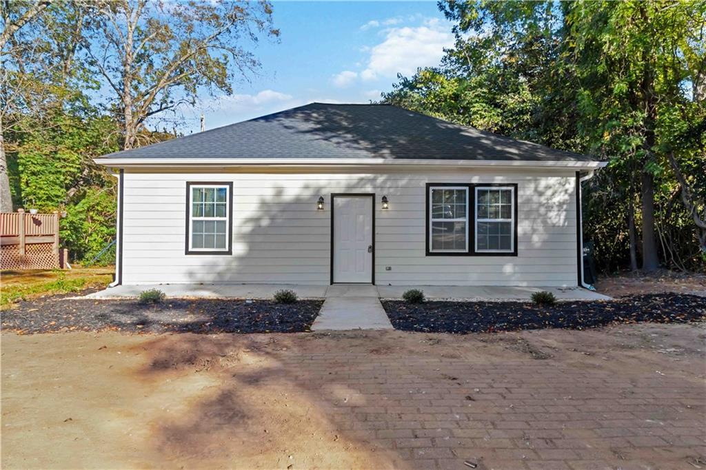 908 Emory St., Oxford, GA 30054