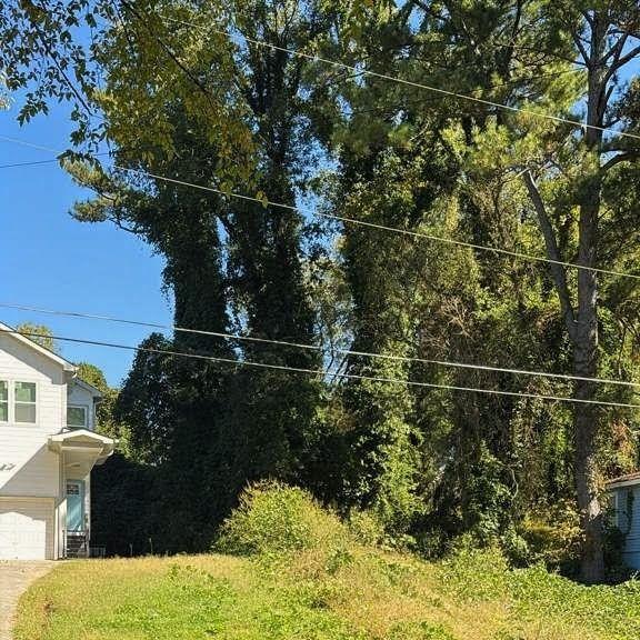 2015 Lois Pl., Atlanta, GA 30318
