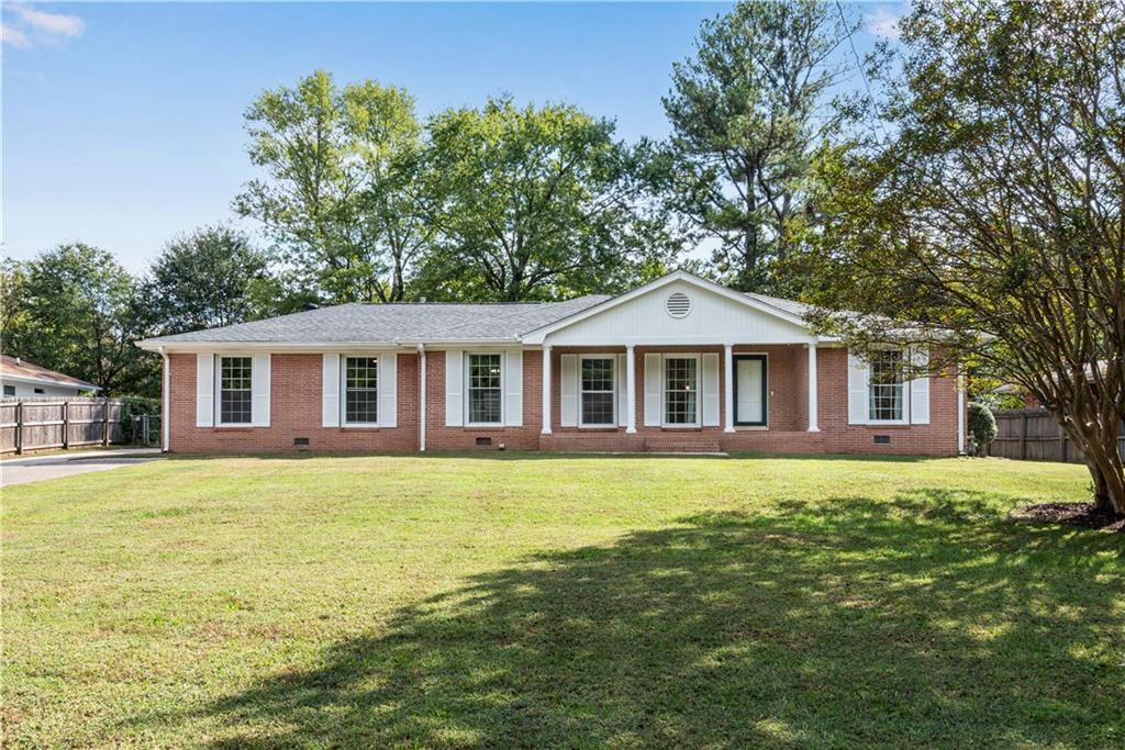 922 Red Apple Dr., Marietta, GA 30066