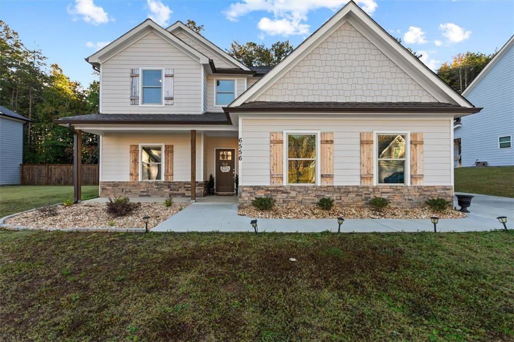 6556 River Station Dr., Lula, GA 30554