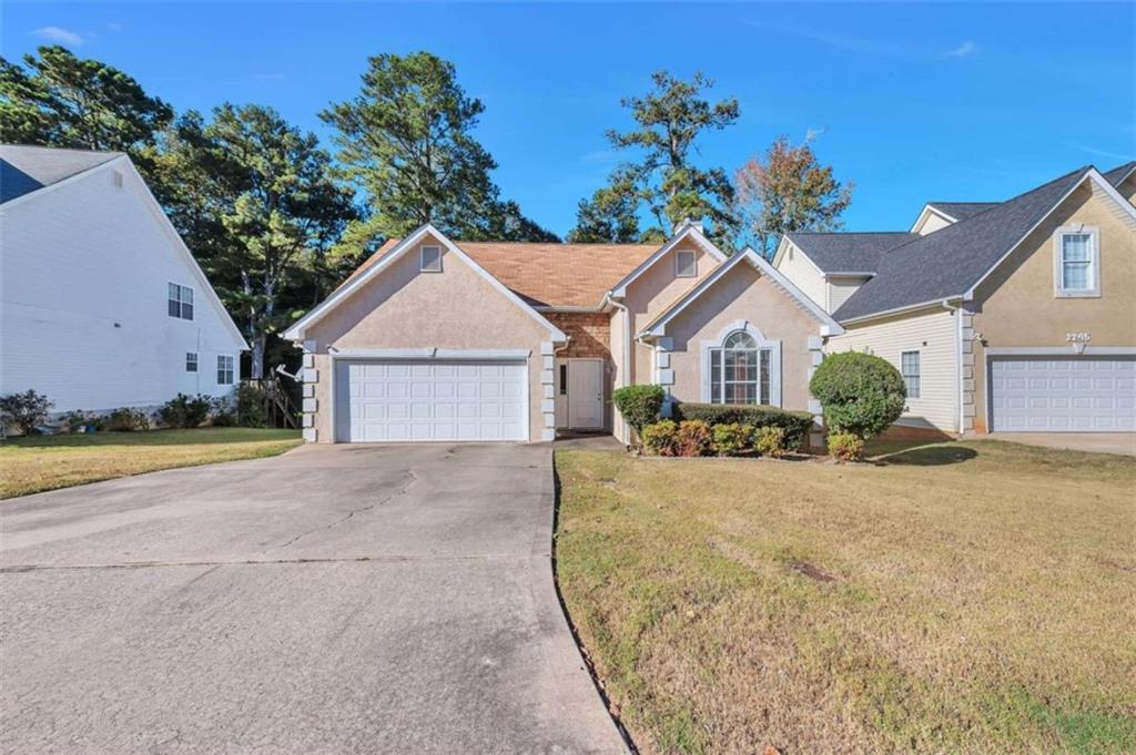 2255 Lake Royale Dr., Riverdale, GA 30296