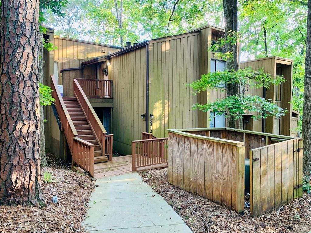 5820 Par Four Ct., Lithonia, GA 30038