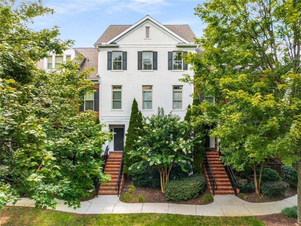 193 Le Gran Ct., Atlanta, GA 30328
