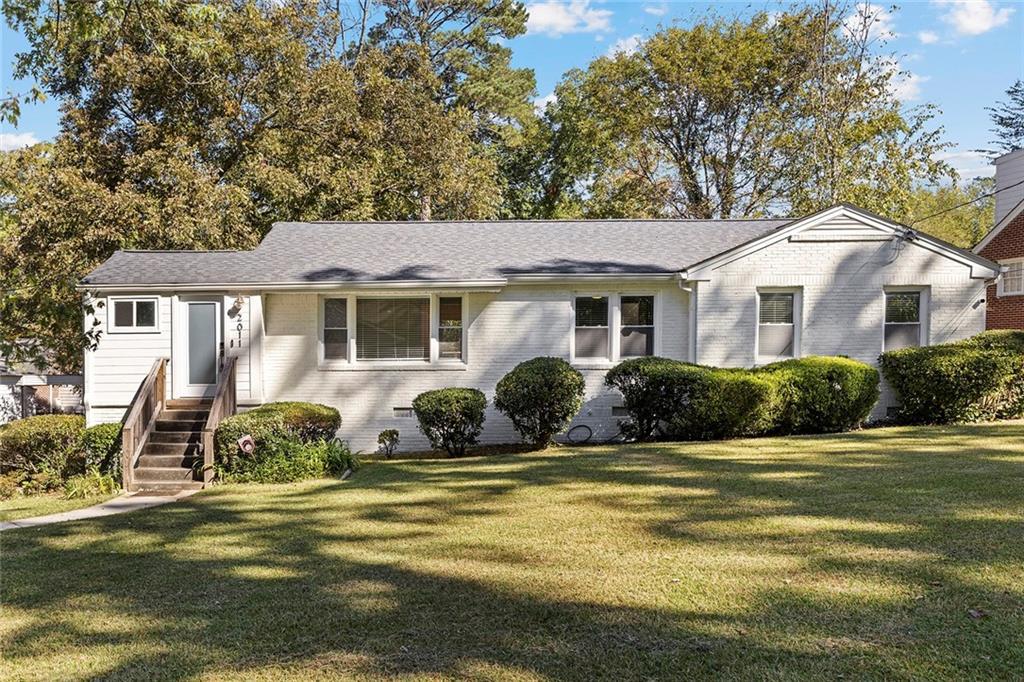 2011 Lexington Ave., East Point, GA 30344
