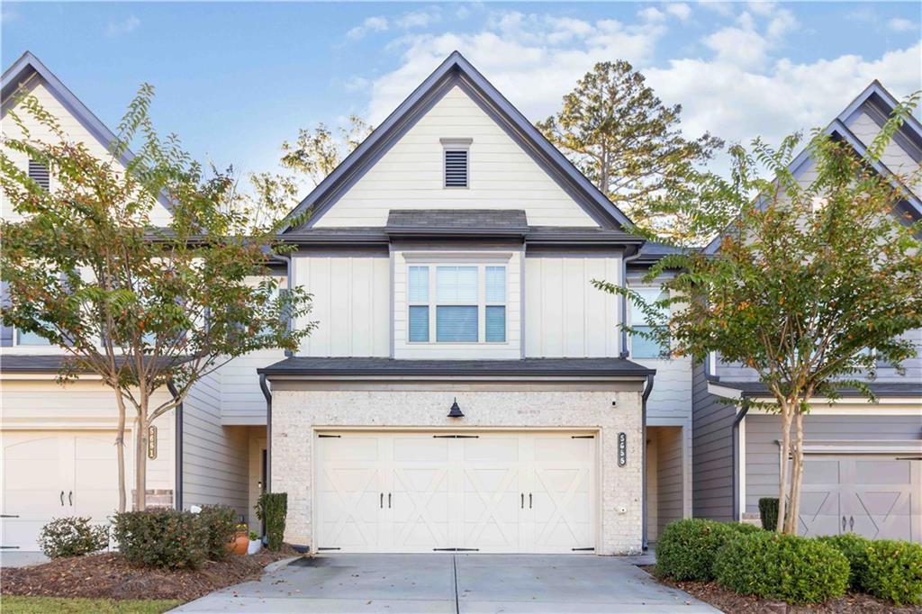 5655 Parkview Ln., Flowery Branch, GA 30542