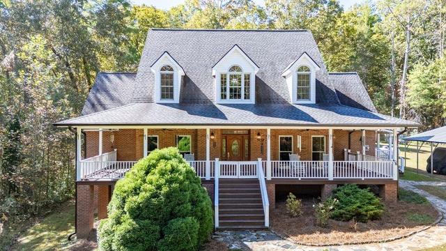 New Homes with Master Bedrooms on the 1st Floor That Attend Gilmer High School: October 11th to October 17th