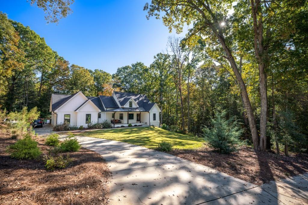 1002 Richmond Place Way, Loganville, GA 30052