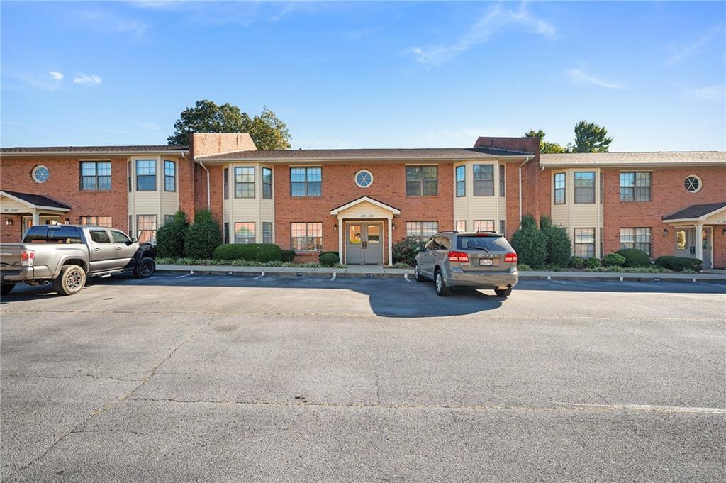 212 Mount Vernon Dr., Calhoun, GA 30701