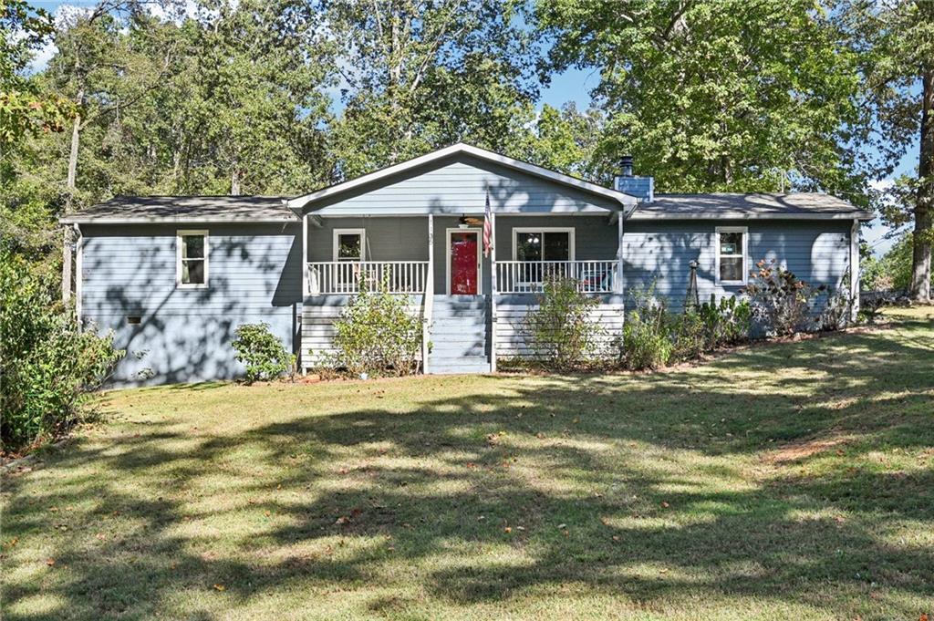 1135 W Roberts Dr., Sugar Hill, GA 30518